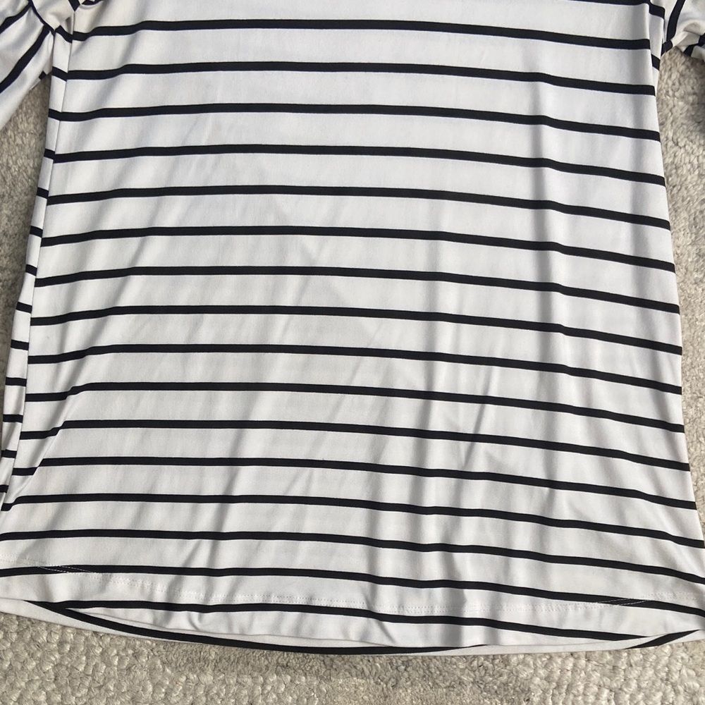 ✨5 for $15✨ Striped Ruffle Sleeve Top - Blue and White - Picture 3 of 8